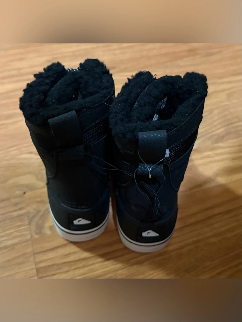 NEW Quiksilver Kids Sub Zero Hi Insulated Winter Boots - Black/White - Size 12